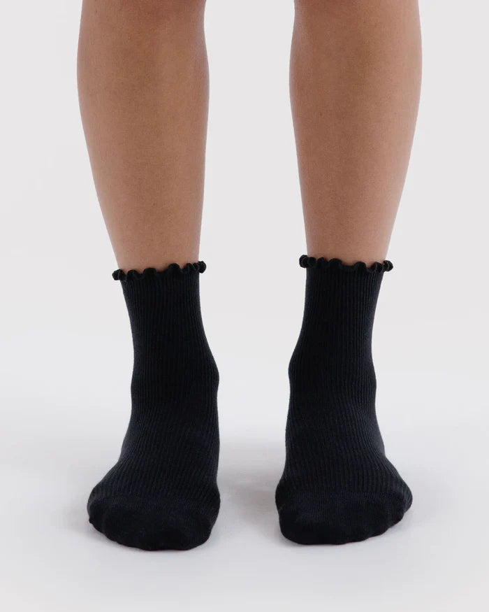 Black Lettuce Edge Sock Set of 2 | BAGGU | Lettuce Edge Sock Set of 2