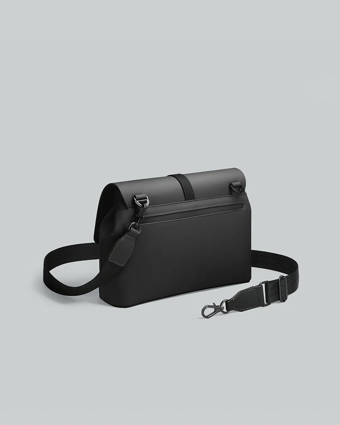 Black Medium Spläsh Waterproof Crossbody Bag