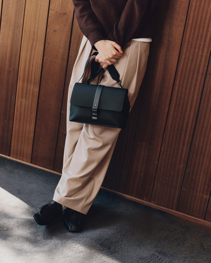 Black Medium Spläsh Waterproof Crossbody Bag