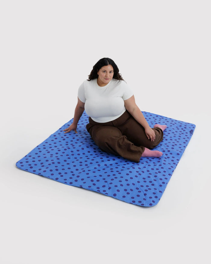 Blue Polka Dot Puffy Picnic Blanket | BAGGU | Picnic Blanket