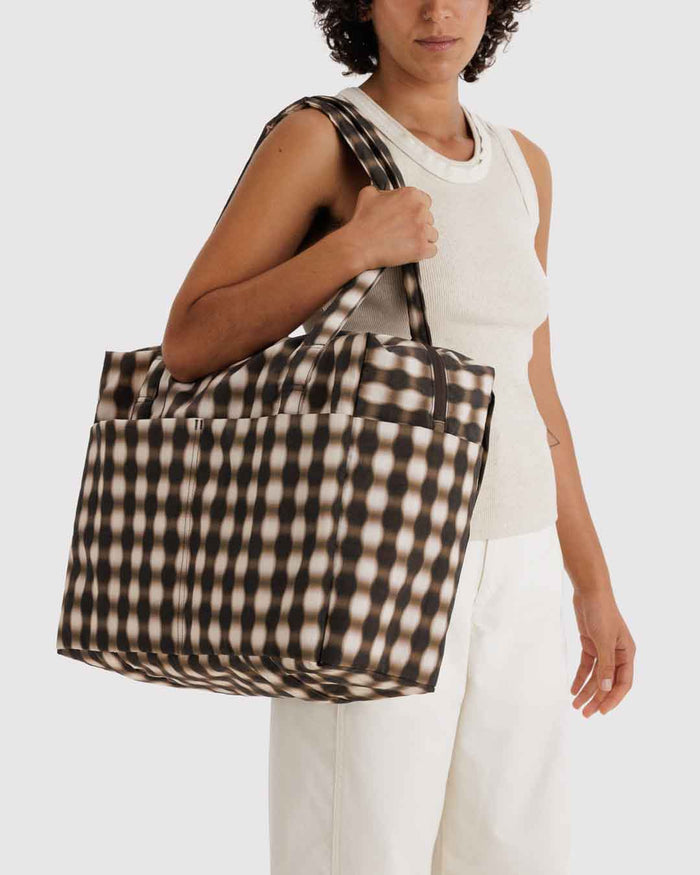 Blurred Gingham Brown Cloud Carry-on | BAGGU | Cloud Carry-On