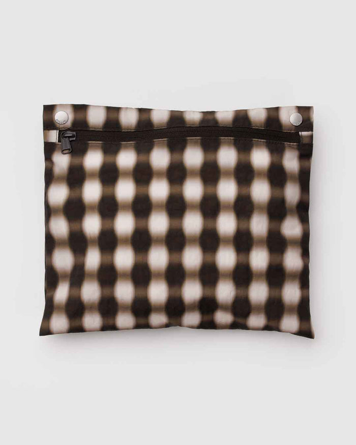 Blurred Gingham Brown Cloud Carry-on | BAGGU | Cloud Carry-On