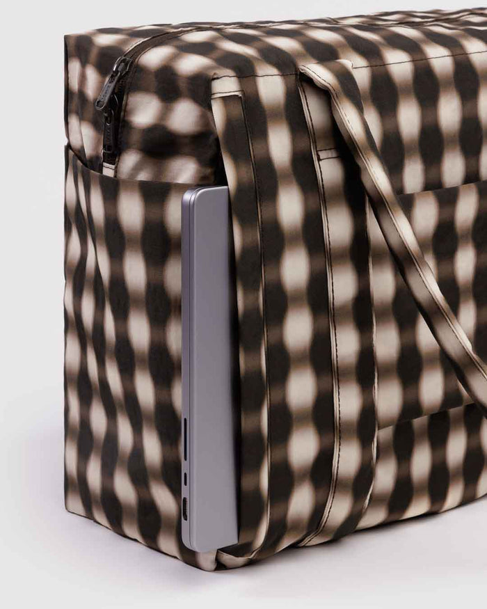 Blurred Gingham Brown Small Cloud Carry-On Bag | BAGGU | Small Cloud Carry-on