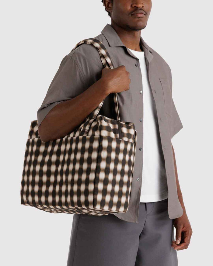 Blurred Gingham Brown Small Cloud Carry-On Bag | BAGGU | Small Cloud Carry-on