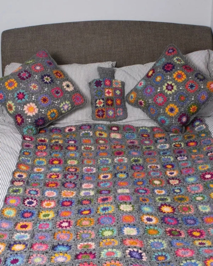 Bright Woodstock Throw Pachamama