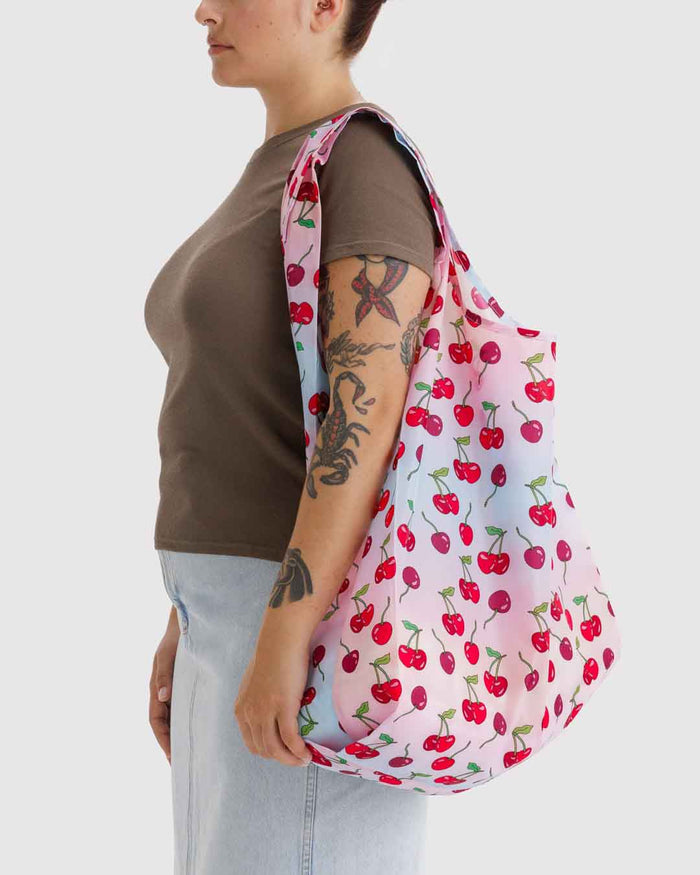 Cherries Big BAGGU | BAGGU | Big Baggu
