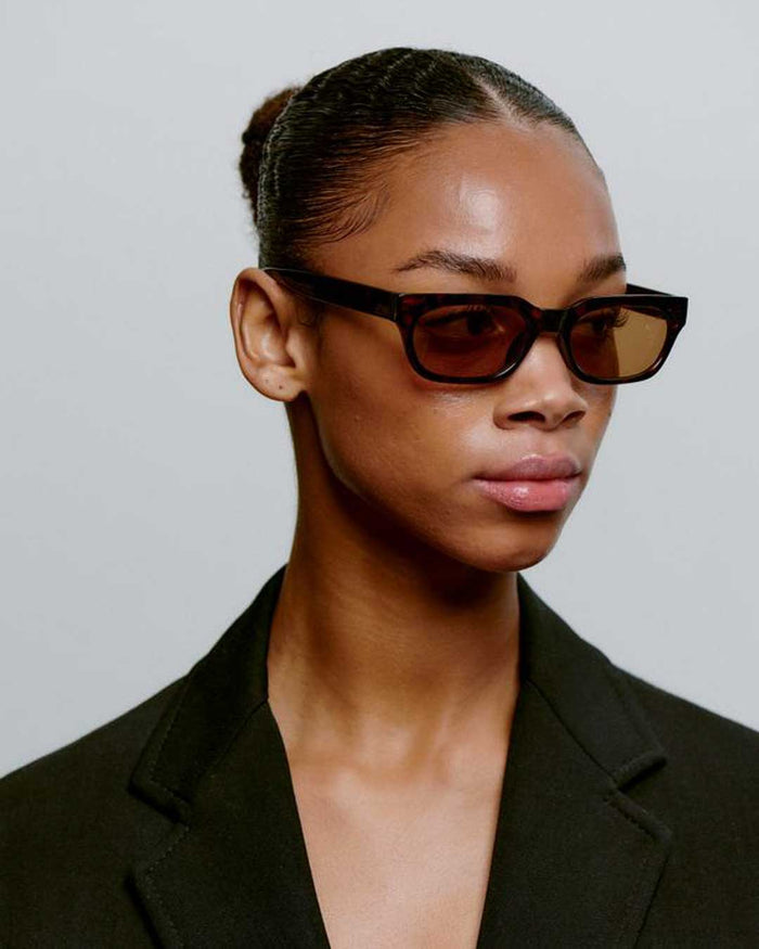 Demi Tortoise (L.Brown Lens) Bror Sunglasses