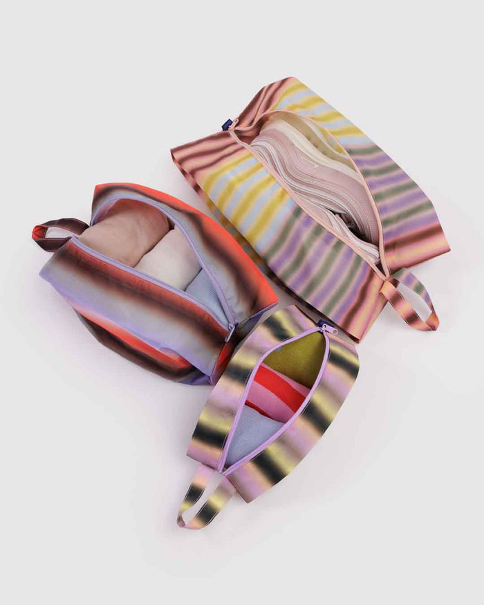 Gradient Stripes 3D Zip Set | BAGGU | 3D Zip Set
