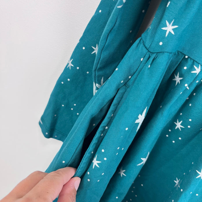 Hanna Andersson Long Sleeve Green Star Dress Silver Stardust on Everglade 120 cm 6-7