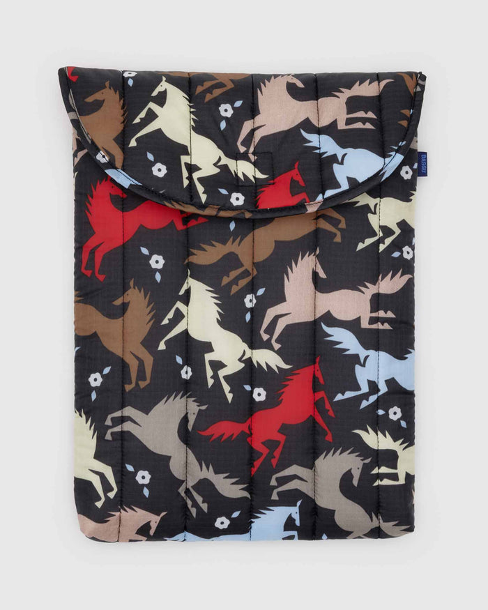 Horse Cut-Outs puffy laptop sleeve 16" | BAGGU | Puffy Laptop Sleeve 16"
