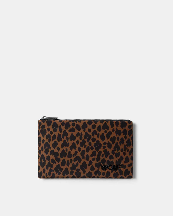Leo Pouch
