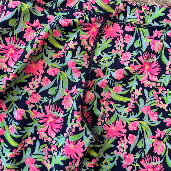 Lilly Pulitzer Girls Mini Weekender Luxletic Legging Low Tide Navy Garden Variety L 8-10