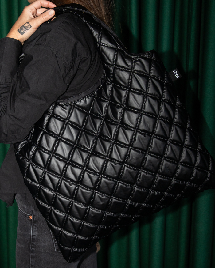 Metallic Black Puffy Medium Bag | LOQI | Recycled Bag