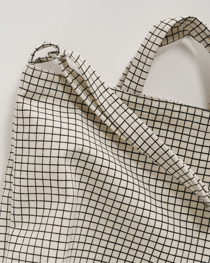 Natural Grid Horizontal Zip Duck Bag | BAGGU | Zip Duck Bag