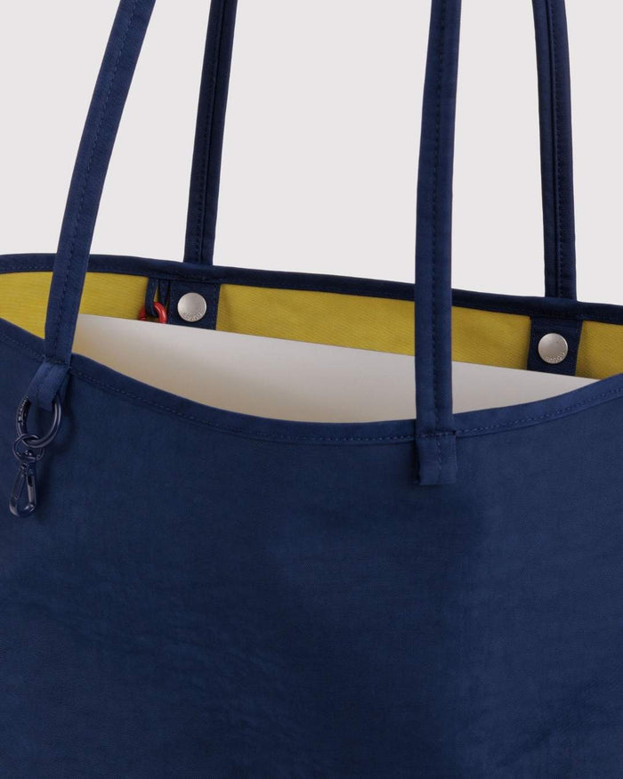 Navy Mix Medium Nylon Reversible Tote | BAGGU | Medium Nylon Reversible Tote