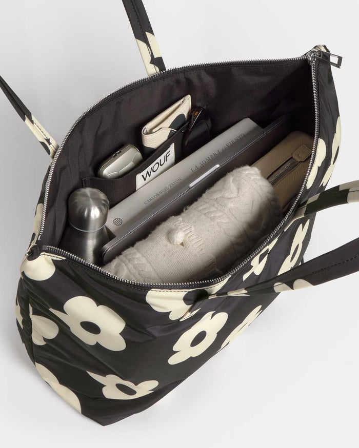 Night Daisy Shopper Tote Bag