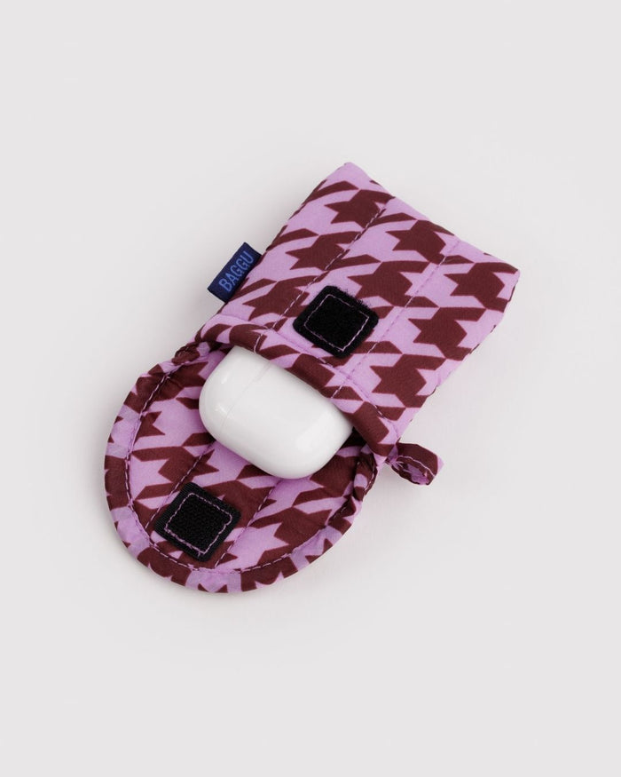 Pink Houndstooth Puffy Earbuds Case | BAGGU | Earbud Case