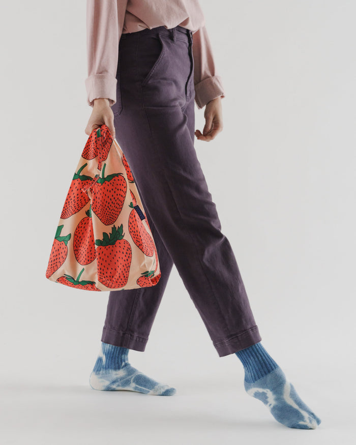 Strawberry Baby BAGGU | BAGGU | Baby BAGGU