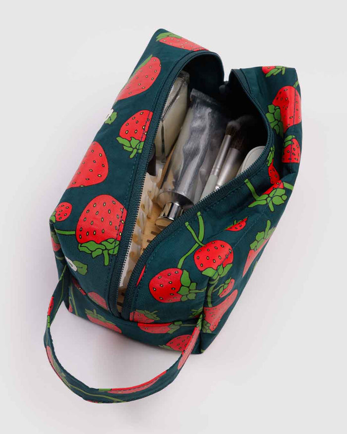 Strawberry Blossom Dopp Kit | BAGGU | Dopp Kit