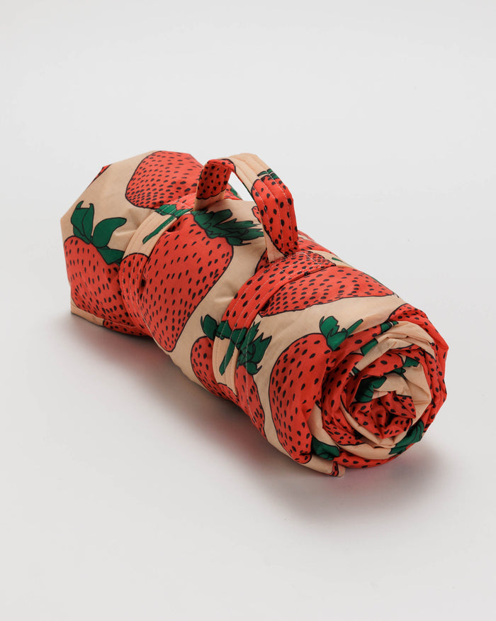 Strawberry Puffy Picnic Blanket | BAGGU | Picnic Blanket