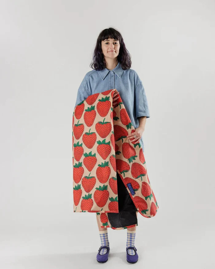 Strawberry Puffy Picnic Blanket | BAGGU | Picnic Blanket