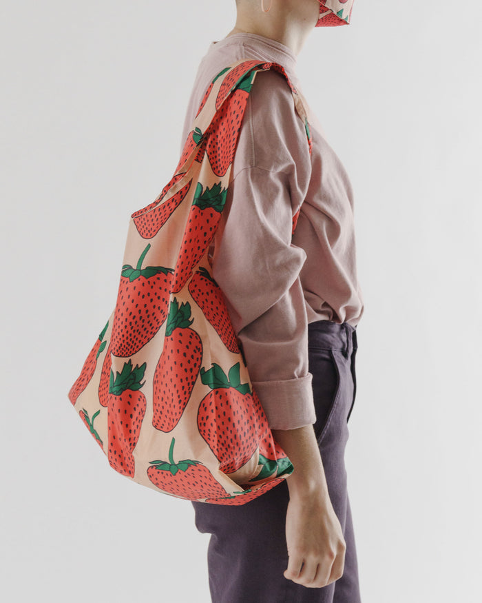 Strawberry Standard BAGGU | BAGGU | Standard Baggu