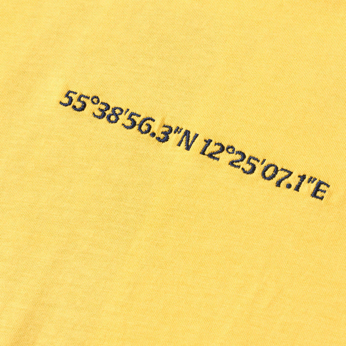 T-shirt - Gul med Stadion/Koordinater