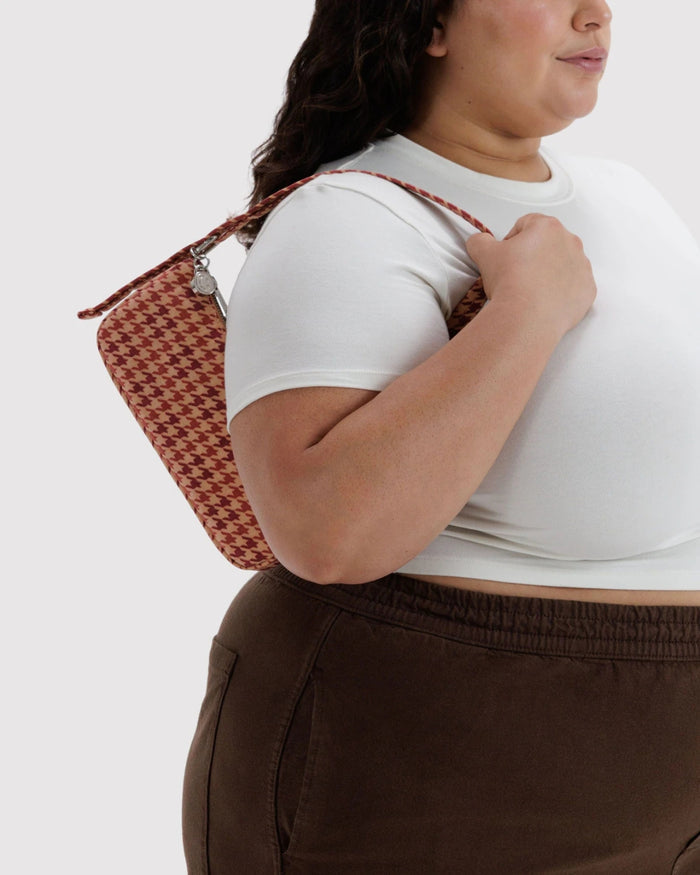 Tan Houndstooth Nylon Pochette | BAGGU | Nylon Pochette