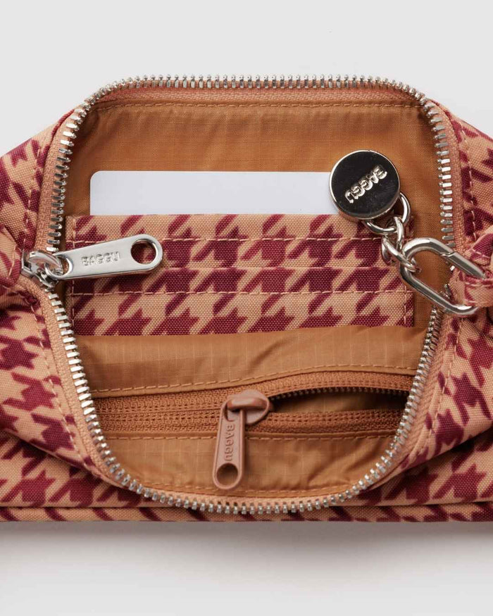 Tan Houndstooth Nylon Pochette | BAGGU | Nylon Pochette