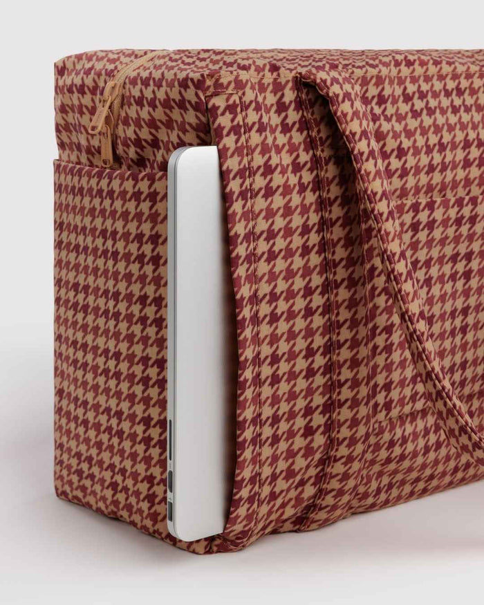 Tan Houndstooth Small Cloud Carry-On | BAGGU | Small Cloud Carry-On