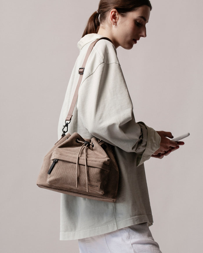 Weave Dusty Brown Spläsh Bucket Waterproof Crossbody Bag
