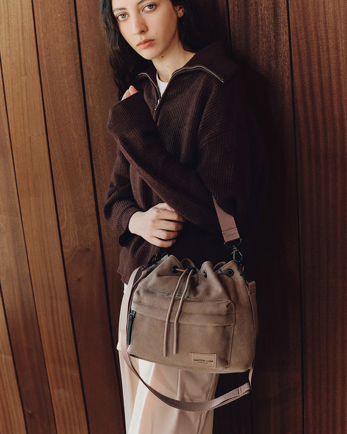 Weave Dusty Brown Spläsh Bucket Waterproof Crossbody Bag